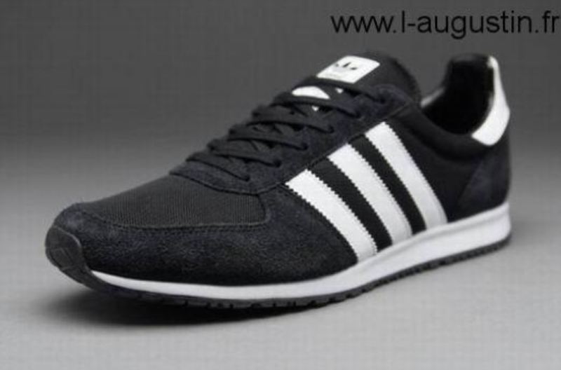 chaussure adidas homme noir et blanc